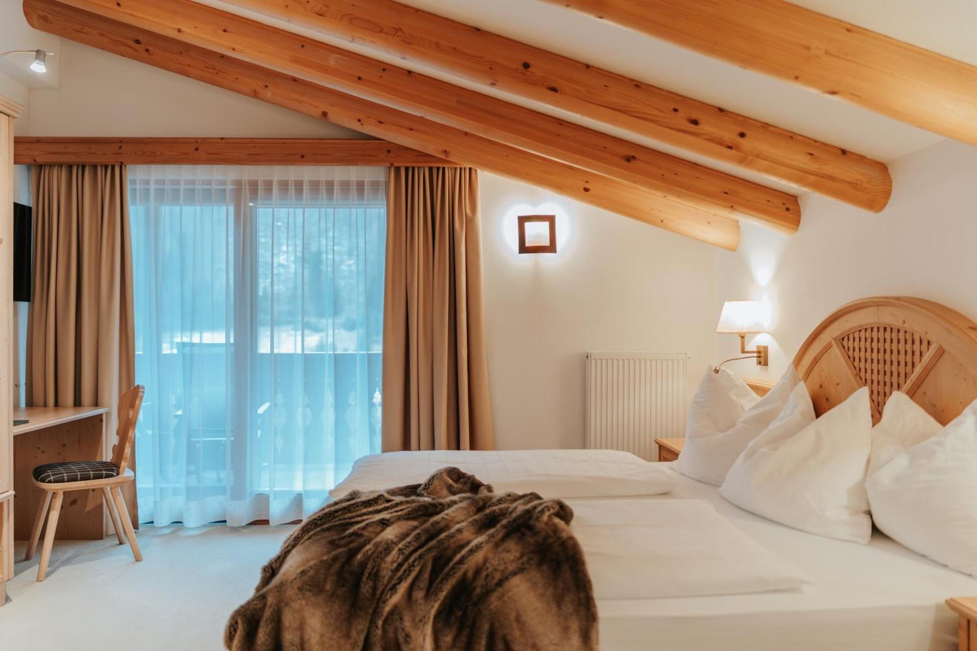 B&B Hotel Mirabel Ortisei Habitación foto